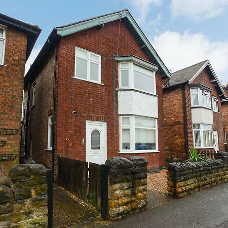 Cosy House In The Heart Of Beeston With Free Parking And Wifi Villa นอตติงแฮม ภายนอก รูปภาพ