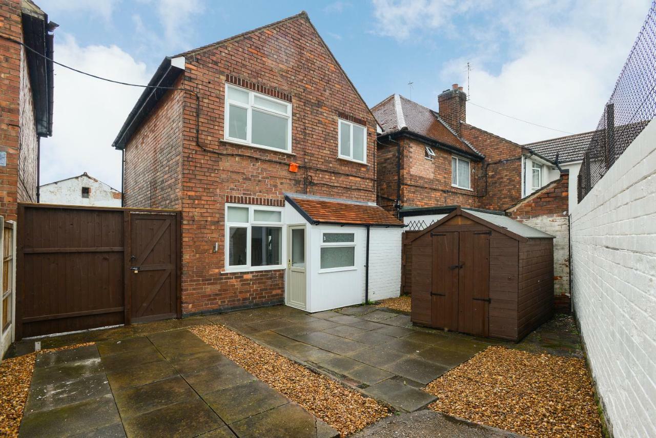 Cosy House In The Heart Of Beeston With Free Parking And Wifi Villa นอตติงแฮม ภายนอก รูปภาพ