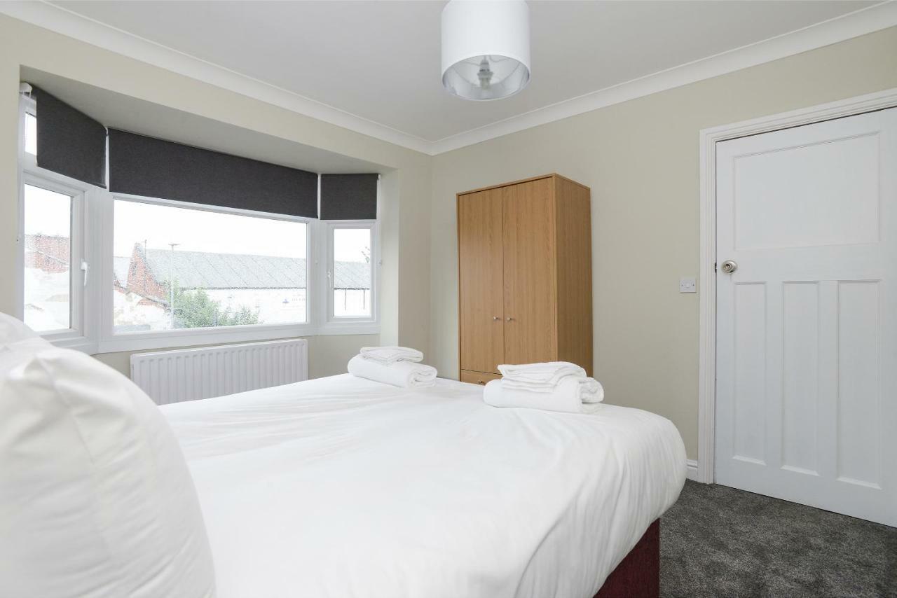Cosy House In The Heart Of Beeston With Free Parking And Wifi Villa นอตติงแฮม ภายนอก รูปภาพ