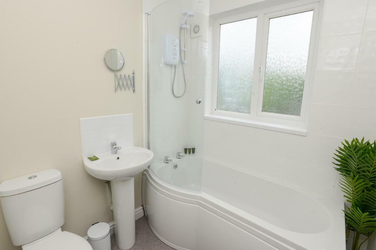Cosy House In The Heart Of Beeston With Free Parking And Wifi Villa นอตติงแฮม ภายนอก รูปภาพ